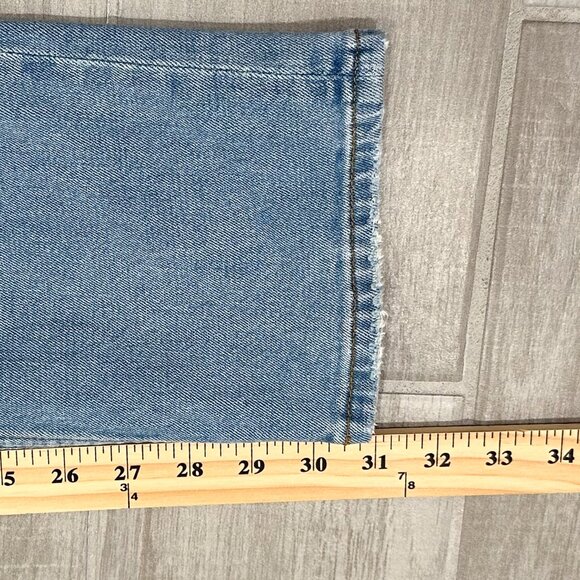 Abercrombie & Fitch The ‘90s Slim Straight Ultra High Rise Asymmetrical Jeans - Picture 13 of 15